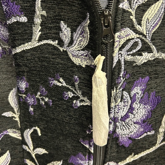 NWOT SUSAN GRAVER TAPESTRY FLORAL JACKET ZIPPER AND TWO POCKETS - Picture 11 of 11